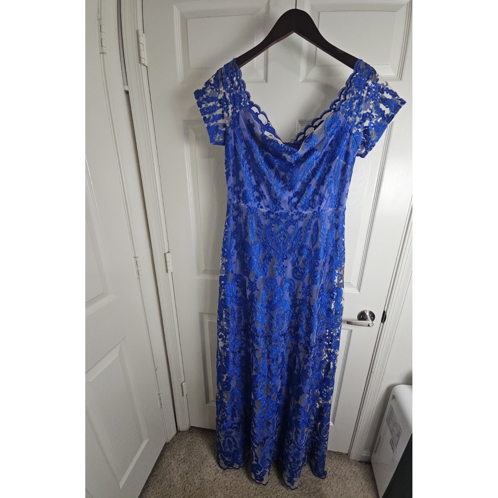 Metisu Women's Blue Baroque Lace Embroidered Maxi Dress Size 3XL Formal Evening